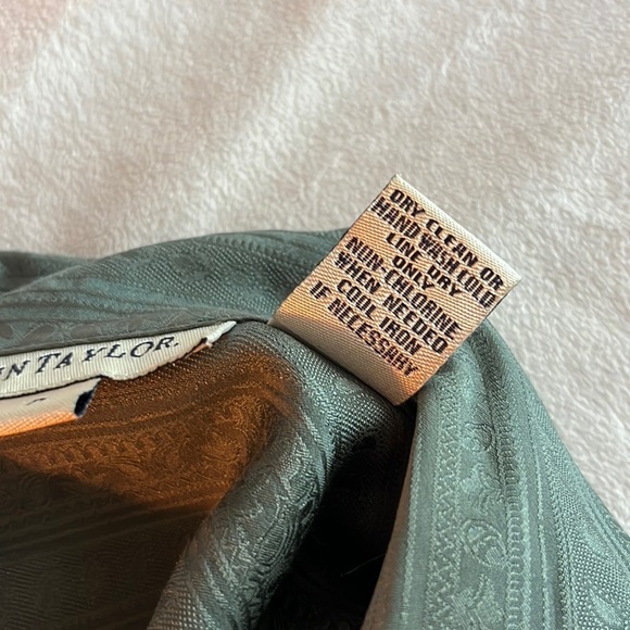 Ann Taylor Silk Vintage Button Up Blouse - Picture 9 of 9